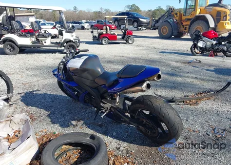 2005 Yamaha Yzf R1 z USA, uszkodzony, nr VIN NOVEHICLE